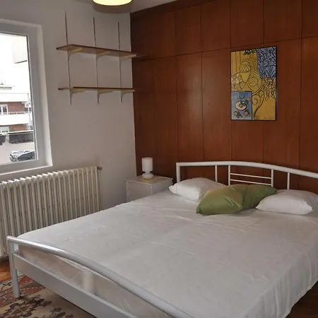 Daire Spacious In The Heart Of *